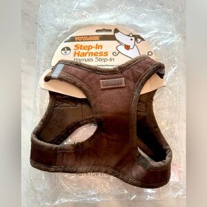 NWT! Voyager small breed Step-In Harness. Size Large
